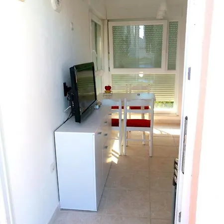 Apartman Sara * Mandre
