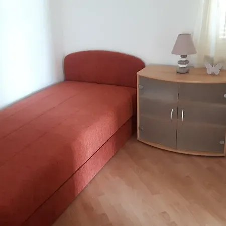 Apartman Sara Lejlighed *