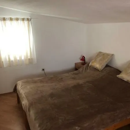 Apartman Sara Mandre